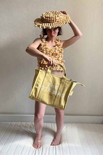 Модный дайджест: от московской художницы в проекте Marc Jacobs до украшений в честь Гарри Поттера и салями